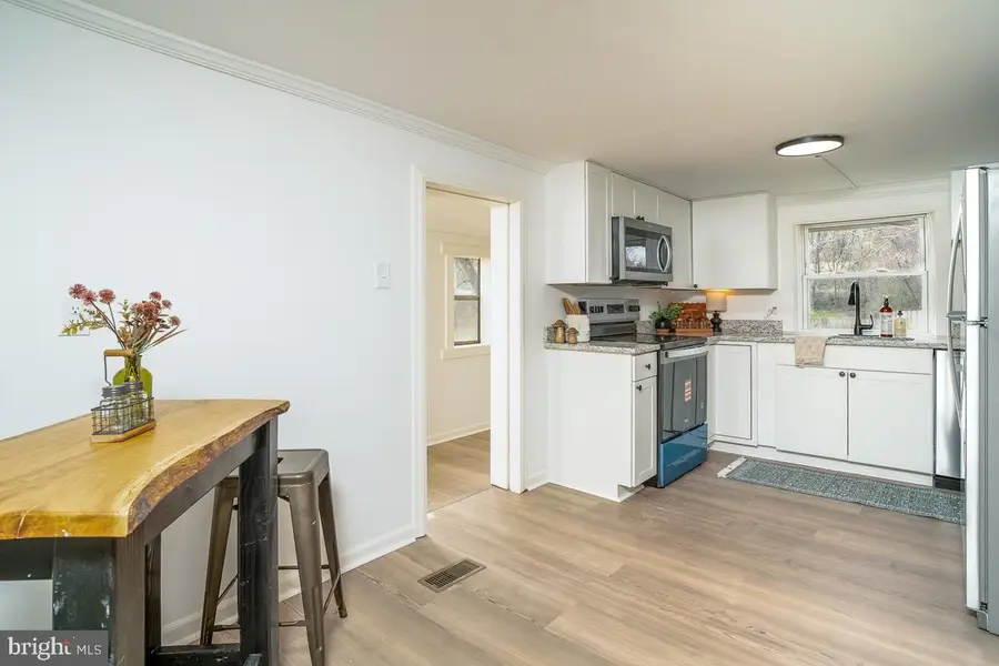 537 Straith St, Staunton, VA 24401 - #2