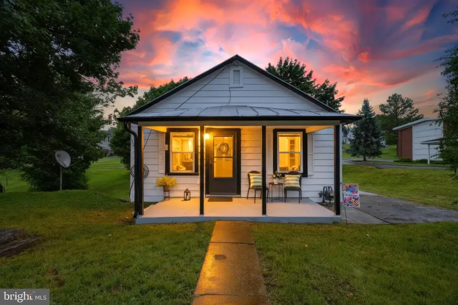601 Grubert Ave, Staunton, VA 24401 - #2