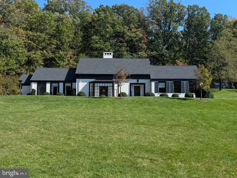 1431 Dogwood Rd, Staunton, VA 24401 - #3