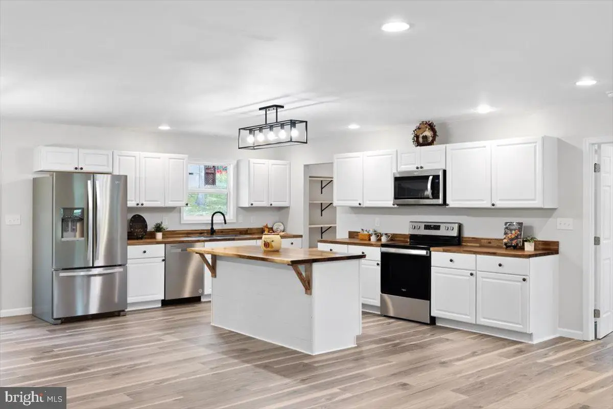 72 Dogwood Drive, Mount Jackson, VA 22842 - Image #1