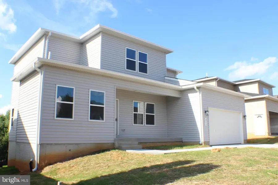 211 Princess Caroline Ct, Edinburg, VA 22824 - Image #2