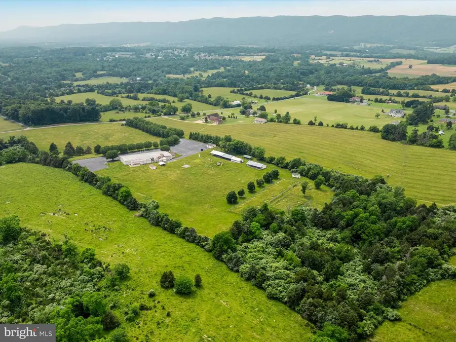 572 Red Bud Rd, Strasburg, VA 22657 - Image #3