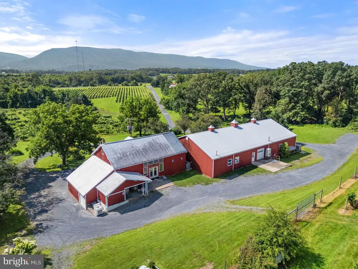 3659 S Ox Rd, Edinburg, VA 22824 - Image #1