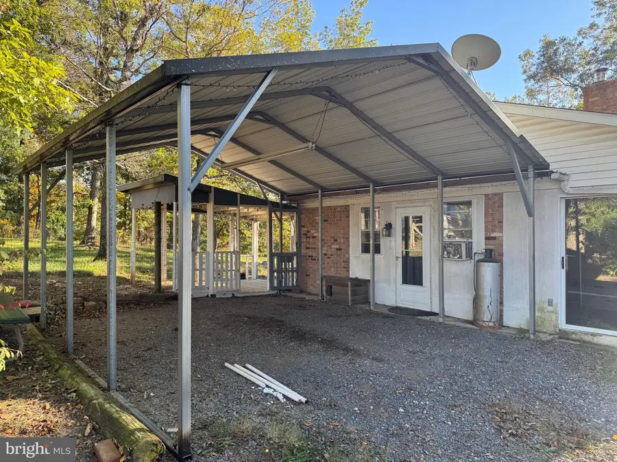 93 Red Bud Ln, Fort Valley, VA 22652 - Image #3