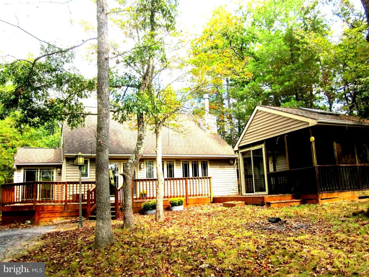 17 Davis Ct, Basye, VA 22810 - Image #1