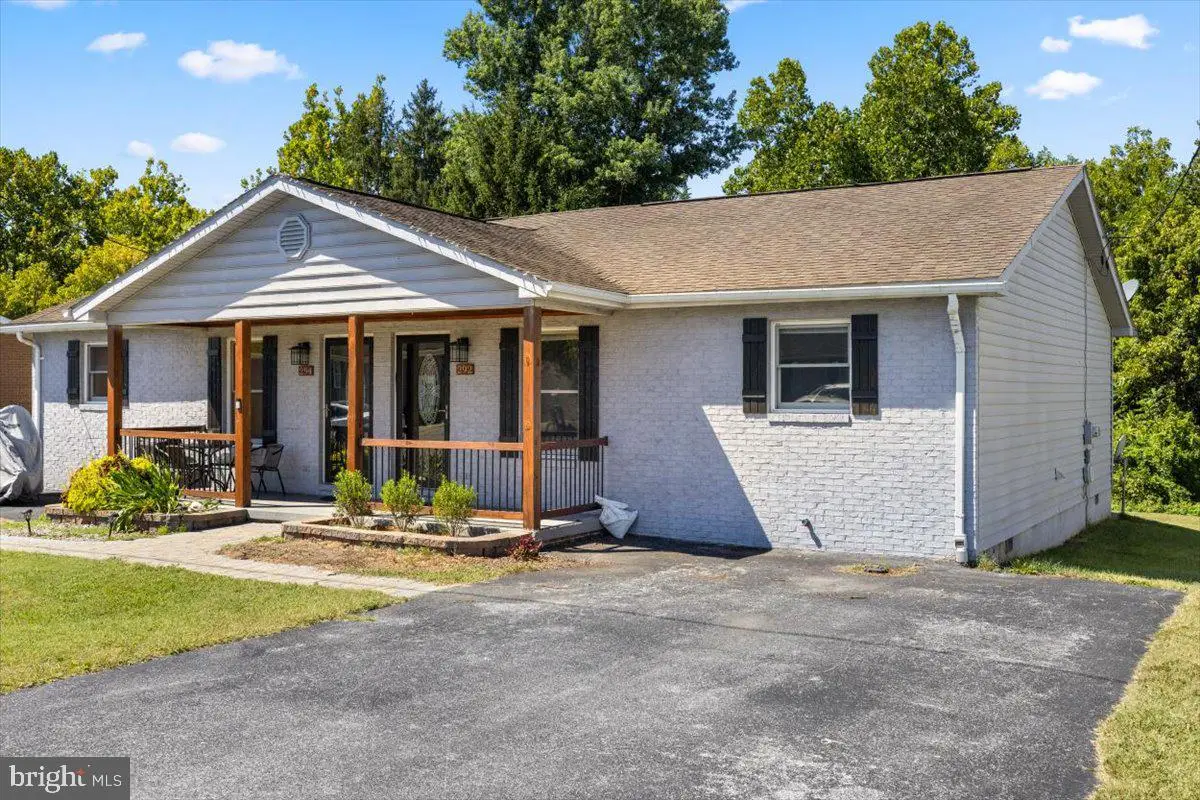 292 Miller Dr, Strasburg, VA 22657 - Image #1