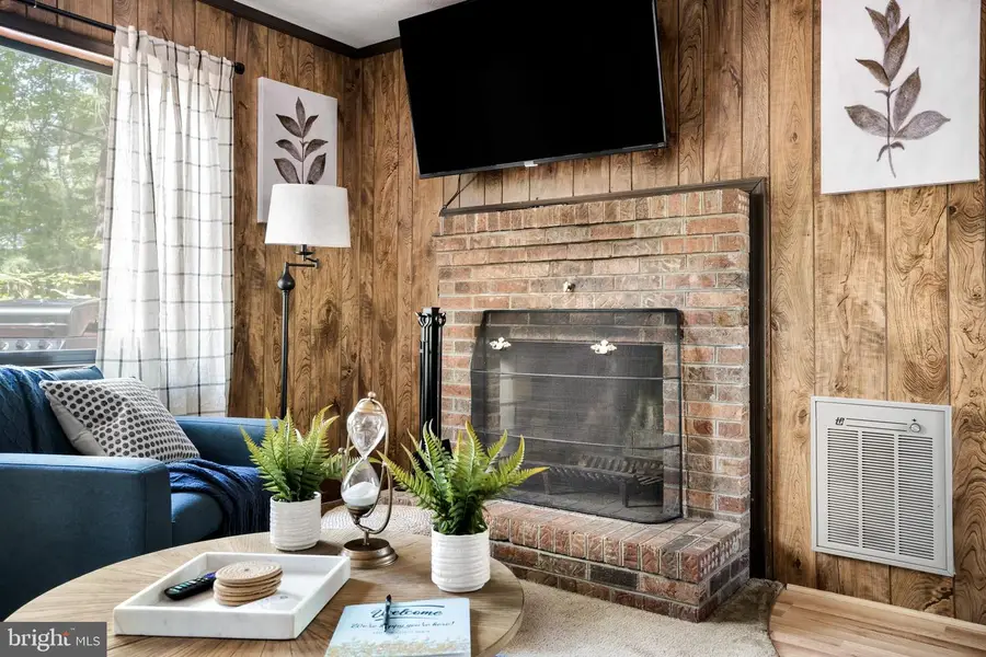 236 Judd Ln, Mount Jackson, VA 22842 - Image #2