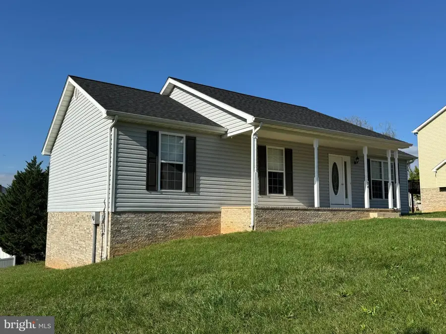 34 Stuart Ct, Strasburg, VA 22657 - Image #3