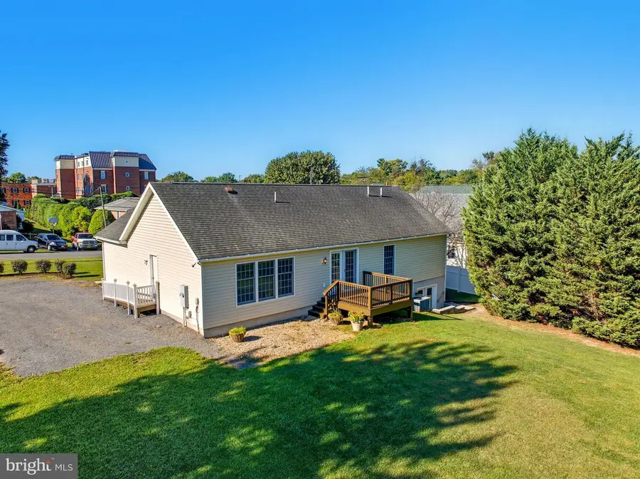 107 Shenell Dr, Mount Jackson, VA 22842 - Image #2