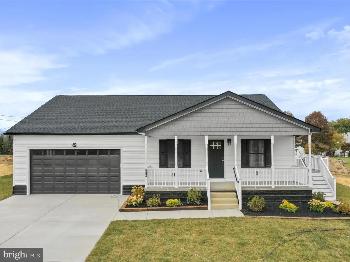 602 W Spring St, Woodstock, VA 22664 - Image #1