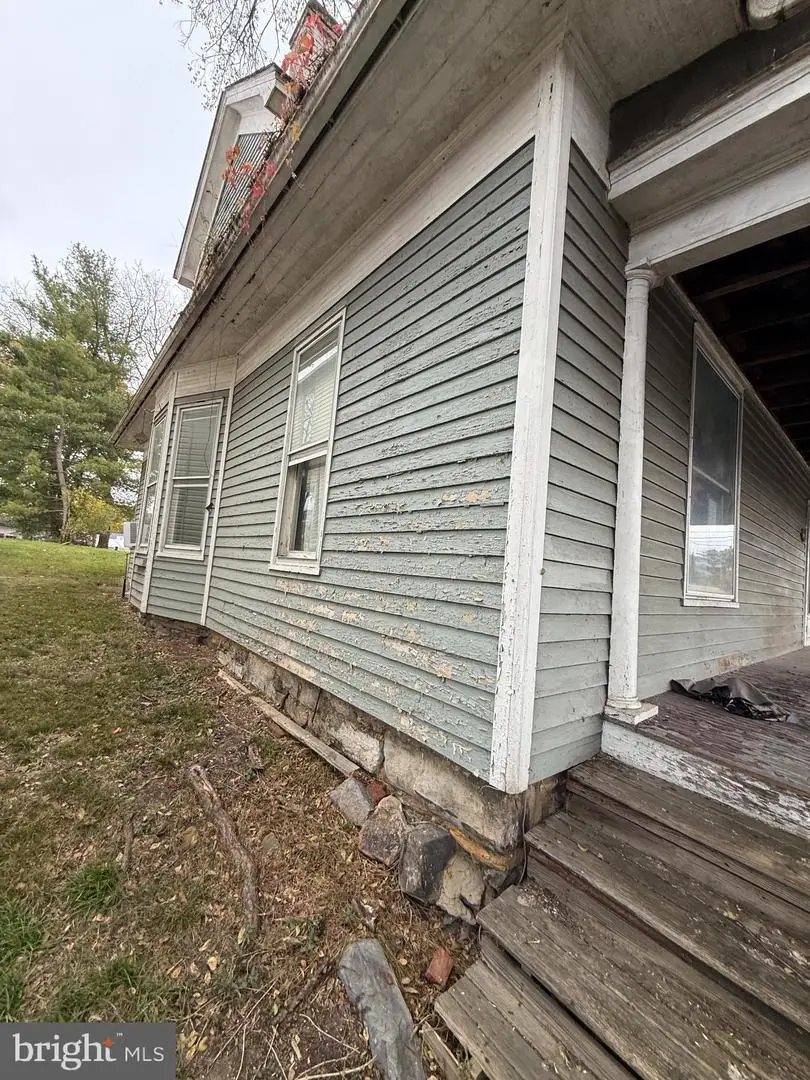 110 N Main St, Edinburg, VA 22824 - #2