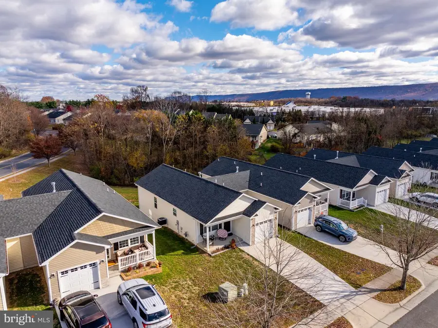 558 Great Oak Ct, Woodstock, VA 22664 - Image #3