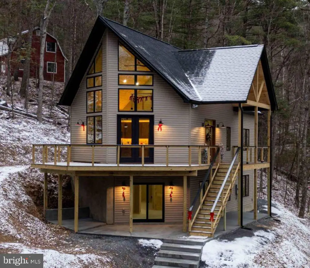 67 Knight Dr, Basye, VA 22810 - Image #1