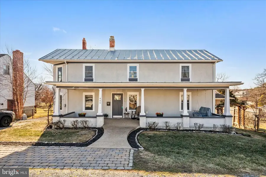 445 Ash St, Strasburg, VA 22657 - #2