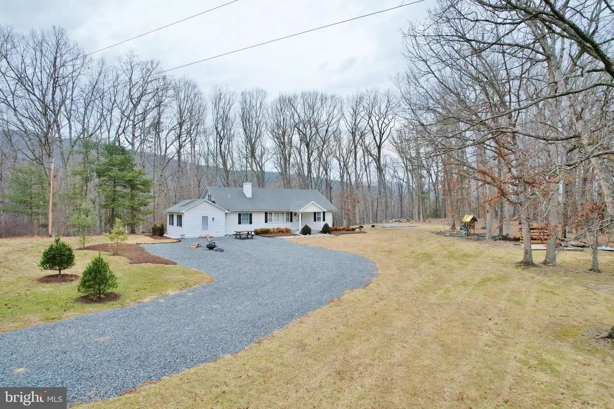67 Plum Tree Ln, Fort Valley, VA 22652 - Image #1