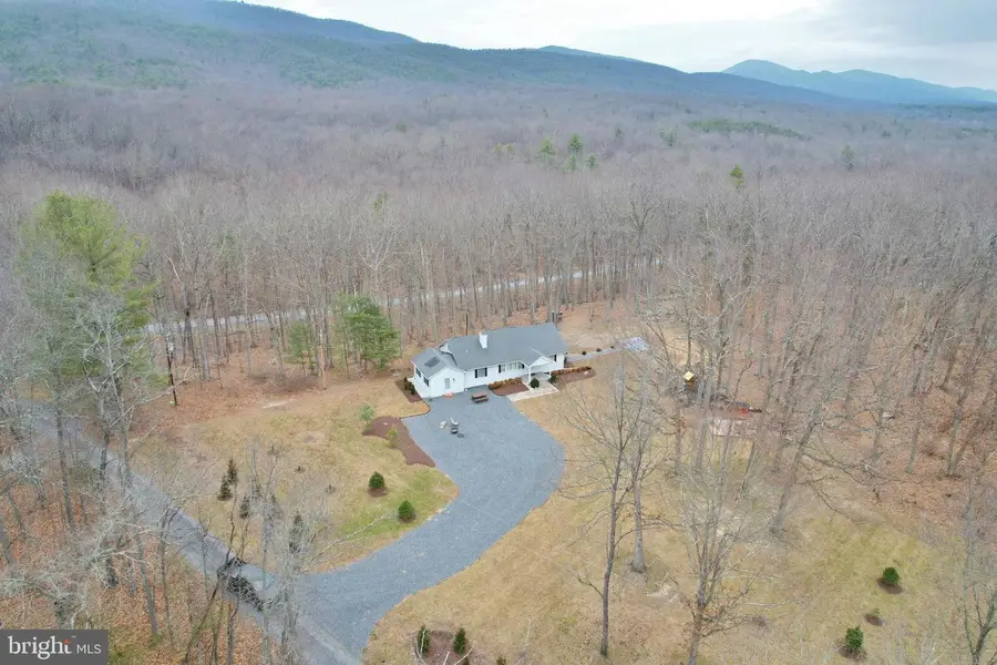 67 Plum Tree Ln, Fort Valley, VA 22652 - Image #3