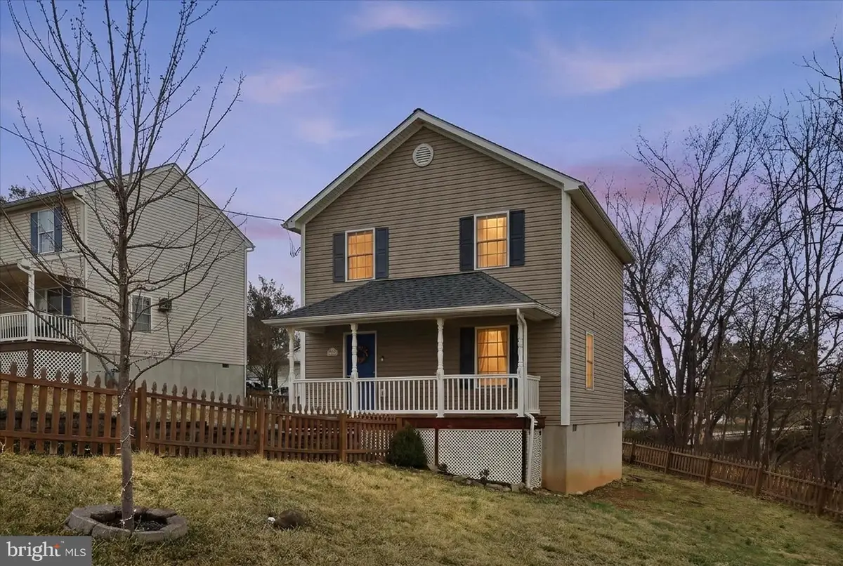 322 Alsberry St, Strasburg, VA 22657 - #1