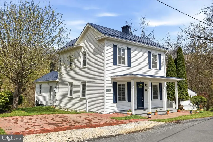 130 N High St, Edinburg, VA 22824 - #2