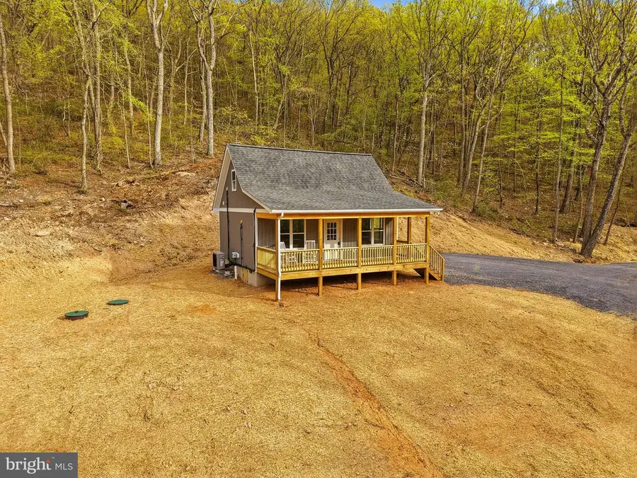 859 Mountain Slope Ln, Fort Valley, VA 22652 - #2