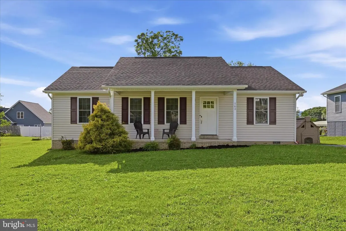 162 S Loudoun St, Strasburg, VA 22657 - #1