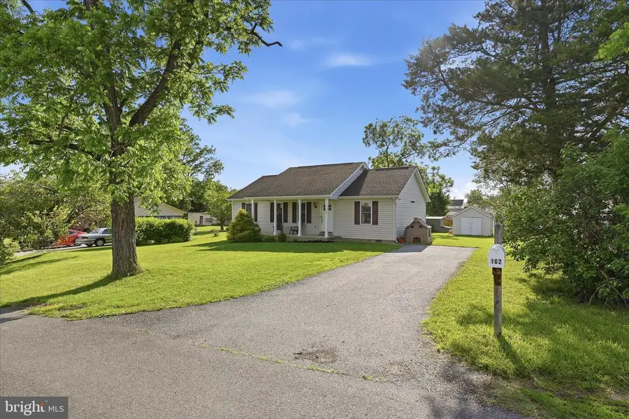 162 S Loudoun St, Strasburg, VA 22657 - #2