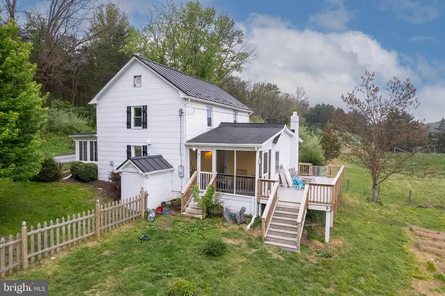 397 Country Brook Rd, Toms Brook, VA 22660 - #3