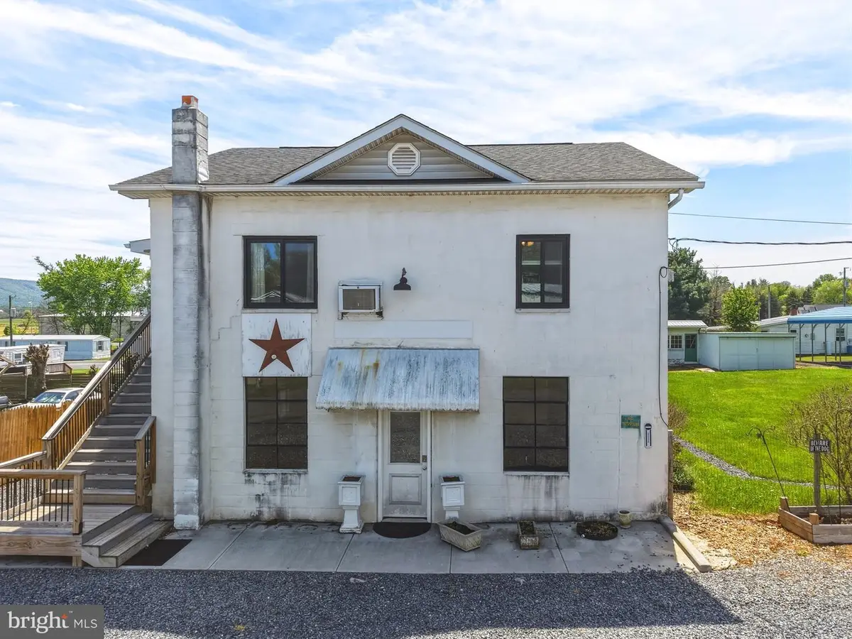 155 Center St, Mount Jackson, VA 22842 - #1