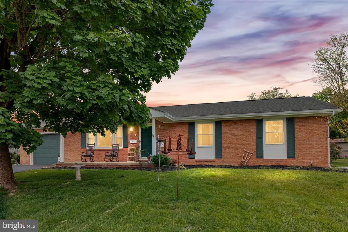 9943 Massanutten Ave, New Market, VA 22844 - #1