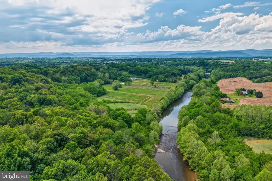 795 Hideaway Farms Rd, Edinburg, VA 22824 - #2