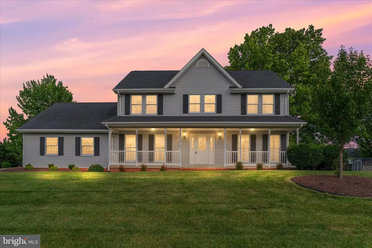 418 Kern St, Woodstock, VA 22664 - #1