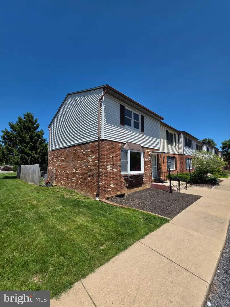 916 Hilltop Dr, Woodstock, VA 22664 - #2