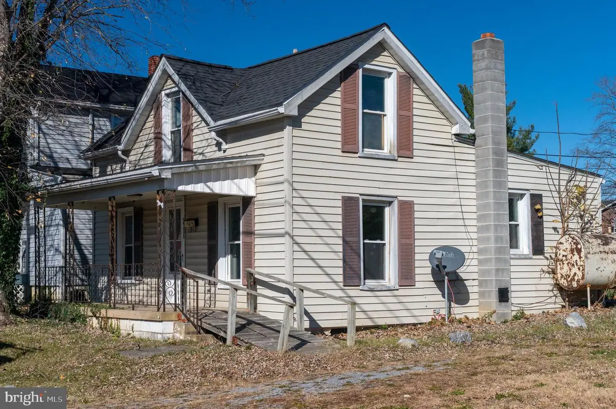 488 Ash St, Strasburg, VA 22657 - #1