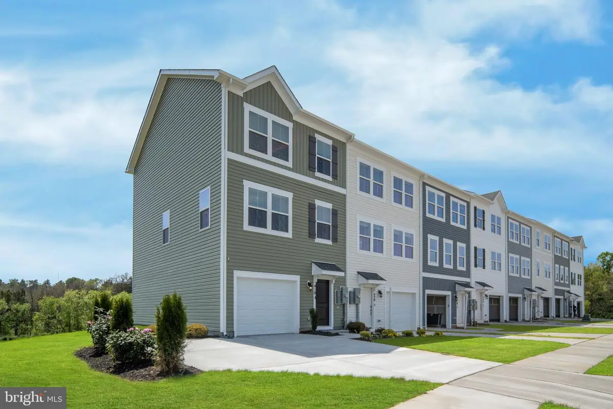 430 Sophie St, Strasburg, VA 22657 - #1