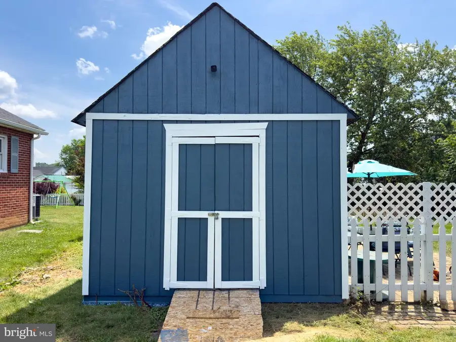 285 S Massanutten St, Strasburg, VA 22657 - #3