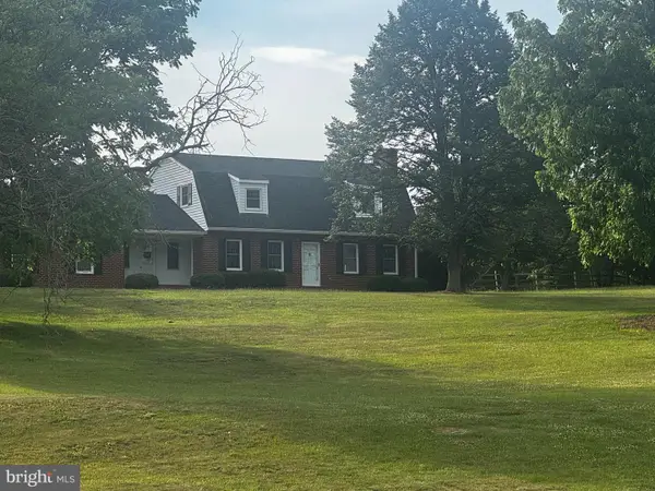2447 Headquarters Rd, EDINBURG, VA 22824