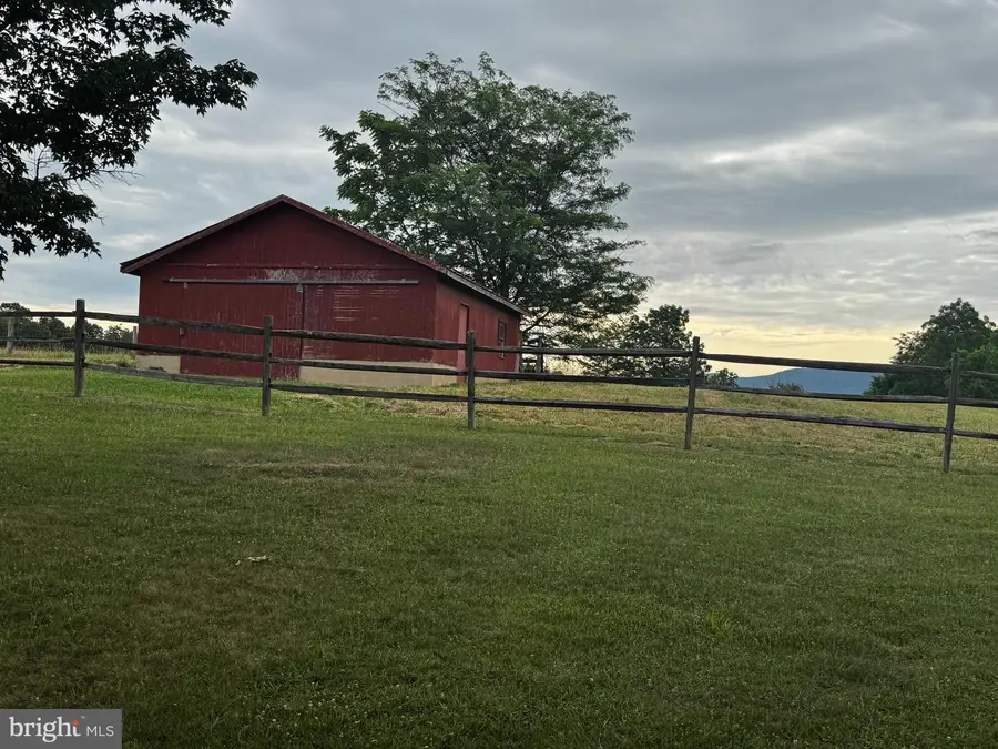 2447 Headquarters Rd, Edinburg, VA 22824 - #2