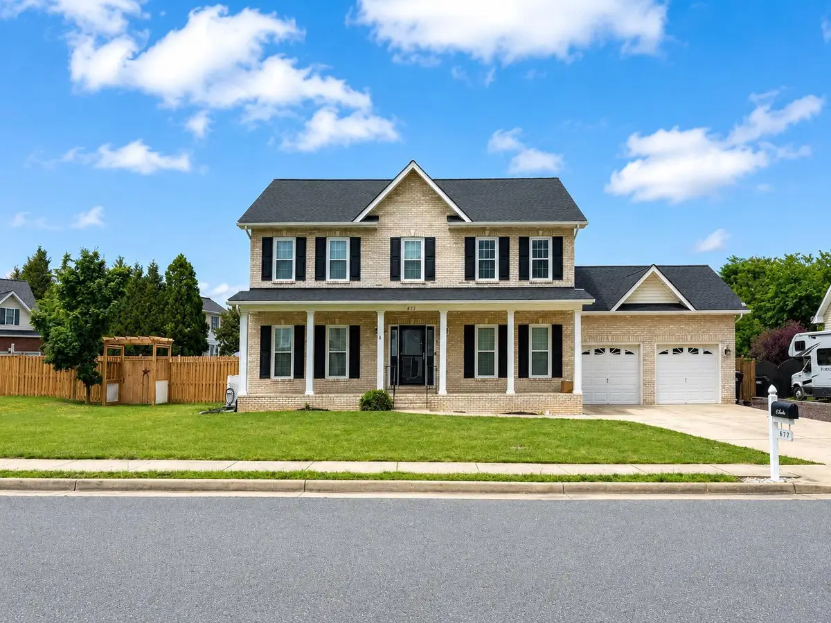 677 Dellinger Dr, Strasburg, VA 22657 - #1