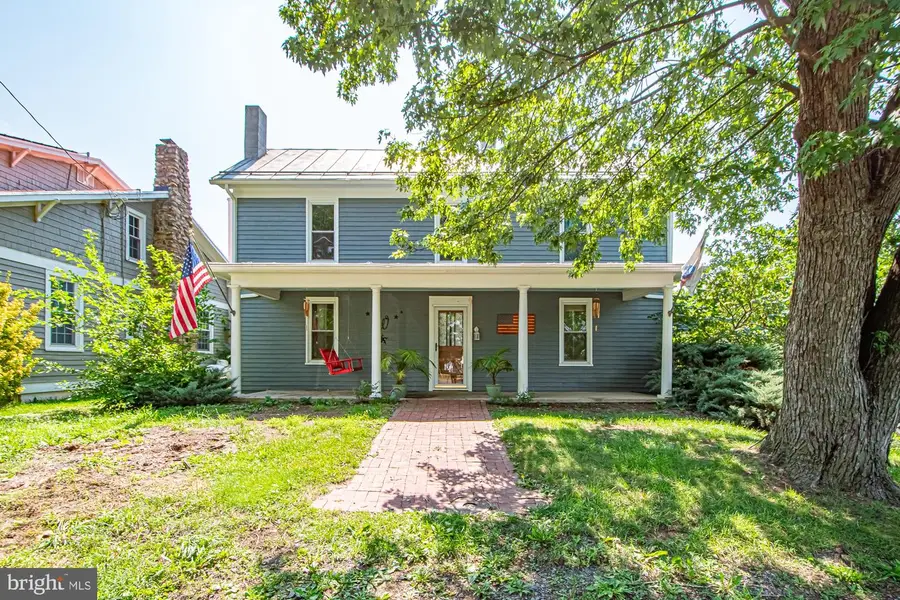 202 Shenandoah Ave, Edinburg, VA 22824 - #3