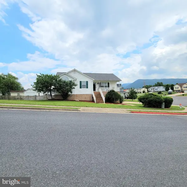 20 Philips Ct, STRASBURG, VA 22657