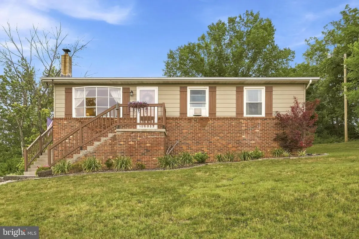 326 Sunset St, Strasburg, VA 22657 - #1