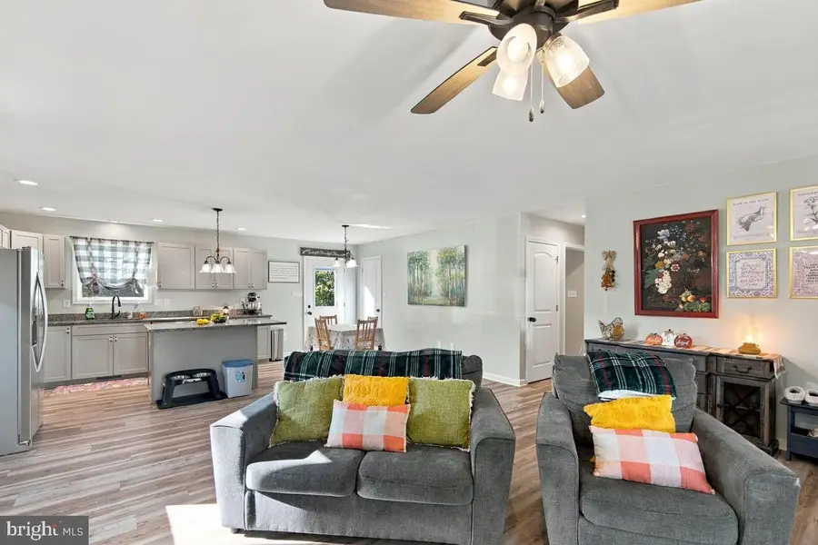 303 E Old Cross Rd, New Market, VA 22844 - #2