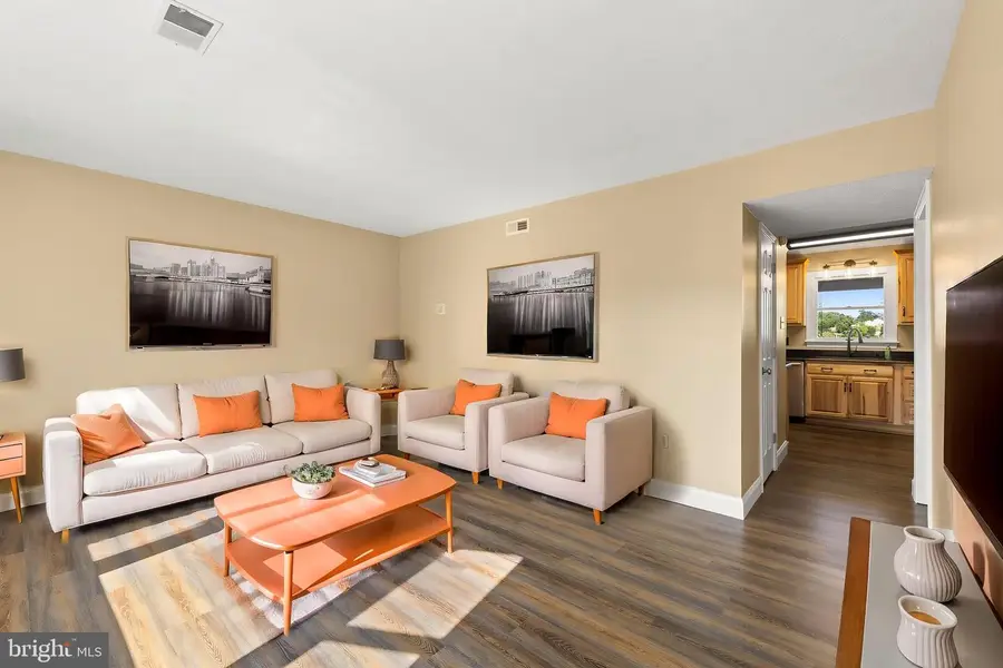 916 Hilltop Dr, Woodstock, VA 22664 - #3