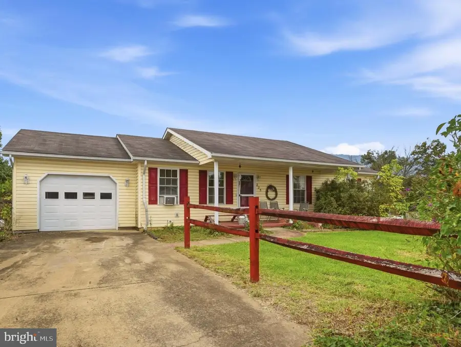 225 Duke Cir, Strasburg, VA 22657 - #2