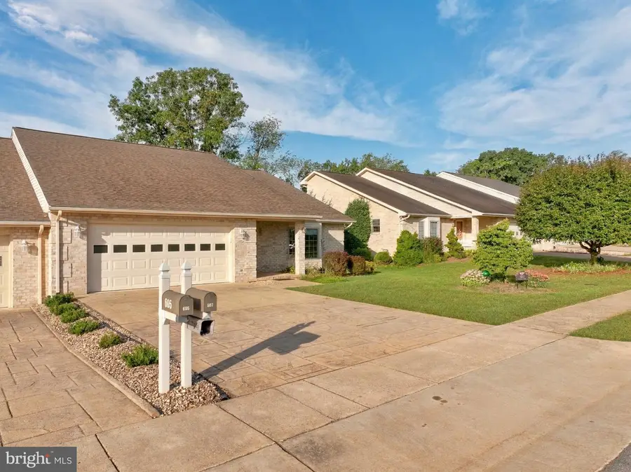 607 Kestrel Ct, Woodstock, VA 22664 - #2