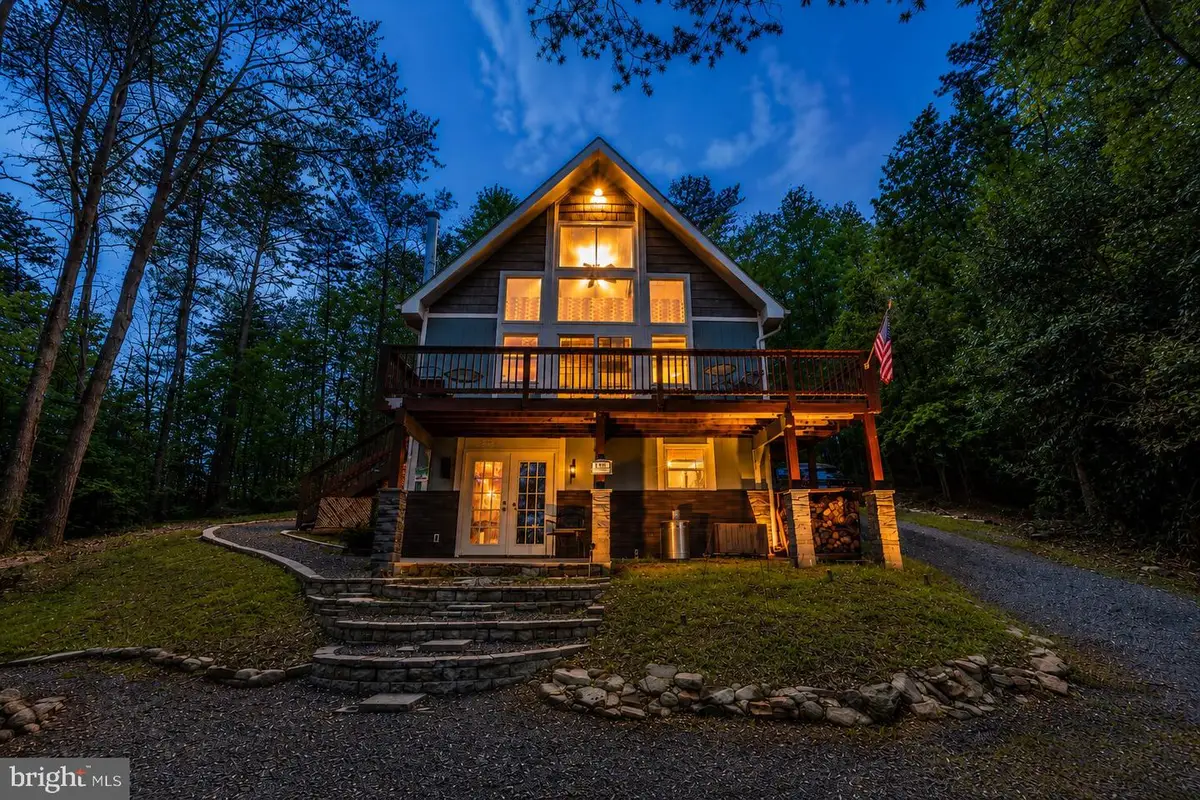 190 Longstreet St, Basye, VA 22810 - #1