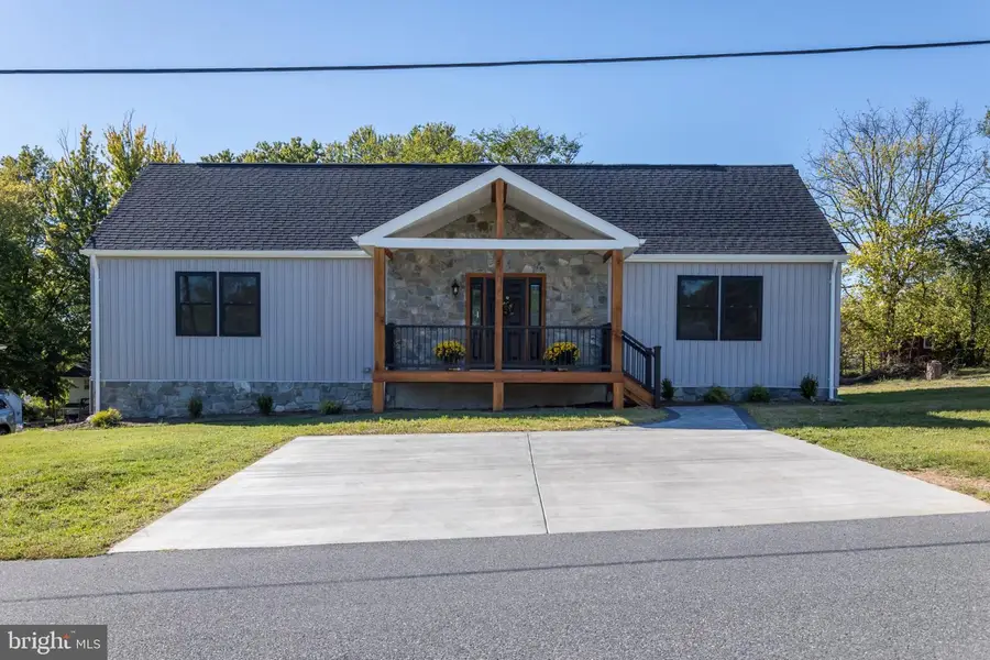 329 Crim Dr, Strasburg, VA 22657 - #2