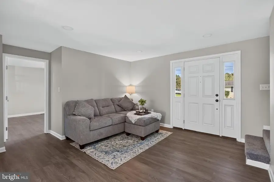 329 Crim Dr, Strasburg, VA 22657 - #3