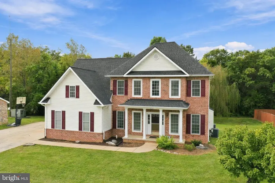 674 Dellinger Dr, Strasburg, VA 22657 - #3