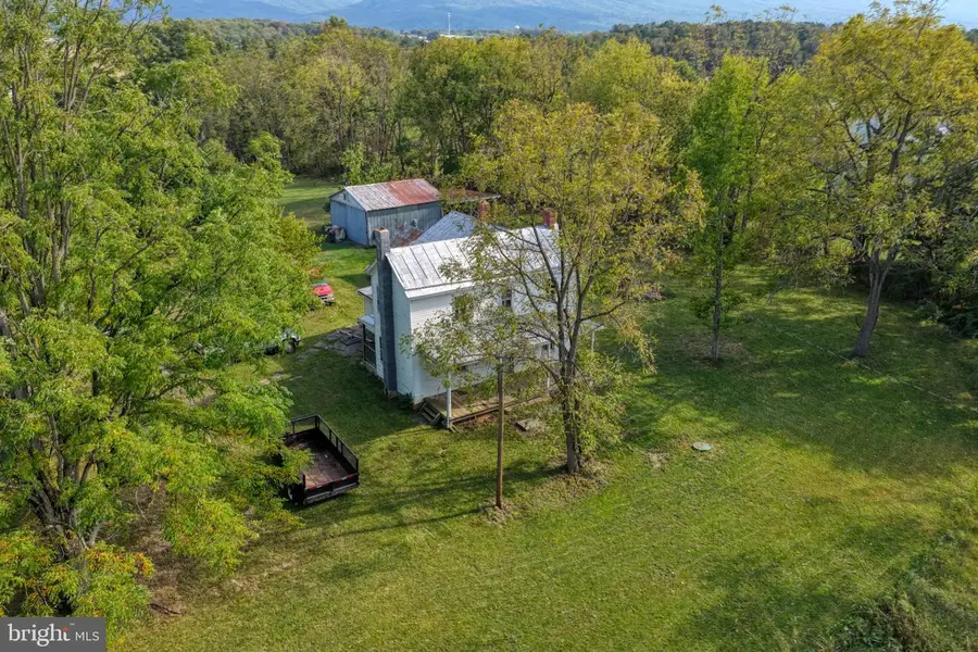 647 Barbershop Rd, Edinburg, VA 22824 - #2