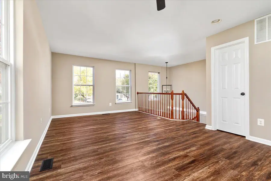 1200 Pendleton Ln, Strasburg, VA 22657 - #2